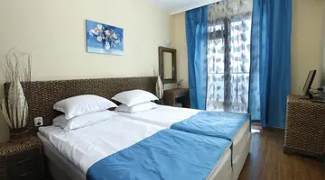 TOPOLA SKIES RESORT AQUAPARK