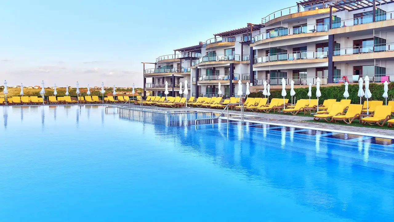 TOPOLA SKIES RESORT AQUAPARK