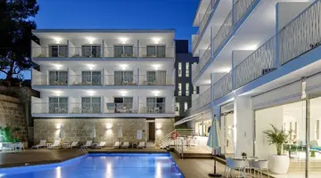 Tora Hotel