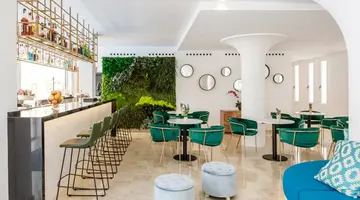 TORA HOTEL