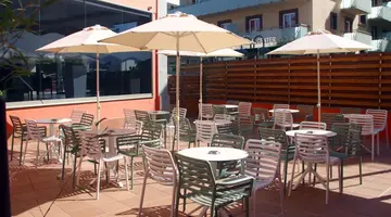 TOSSA BEACH CENTER