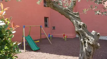 TOSSA BEACH CENTER
