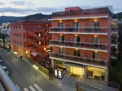 TOSSA BEACH CENTER