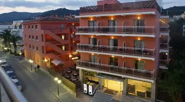 TOSSA BEACH CENTER