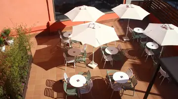 TOSSA BEACH CENTER