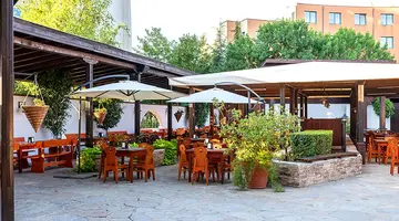 TRAKIA PLAZA AND APARTMENTS