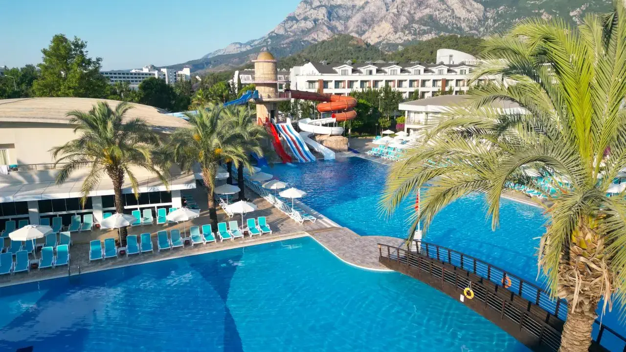 TRANSATLANTIK HOTEL & SPA