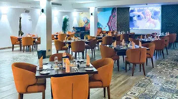 Travellers Beach Hotel & Club