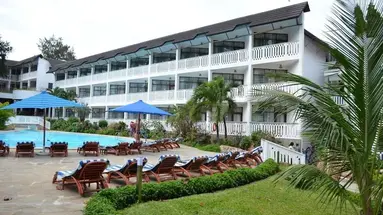 Travellers Beach Hotel & Club