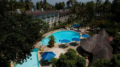 Travellers Beach Hotel & Club