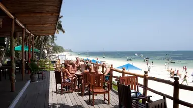 Travellers Beach Hotel & Club