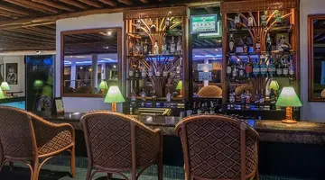 Travellers Beach Hotel & Club