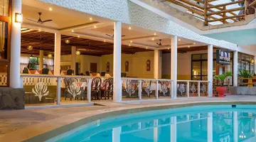 Travellers Beach Hotel & Club