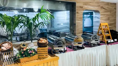Travellers Beach Hotel & Club
