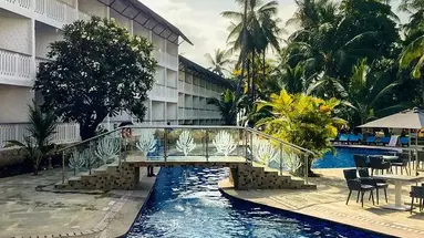 Travellers Beach Hotel & Club