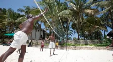 Travellers Beach Hotel & Club