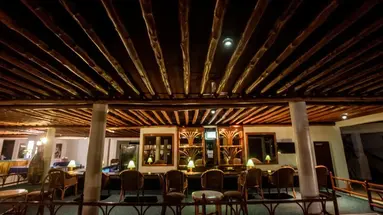 Travellers Beach Hotel & Spa