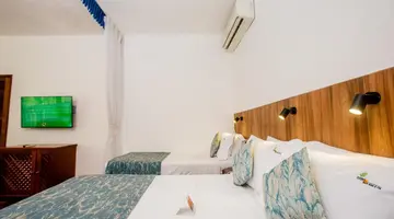 Travellers Beach Hotel & Spa