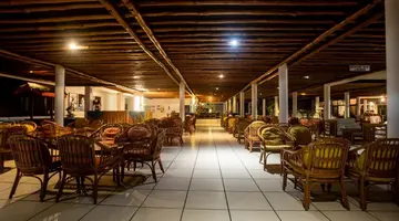 Travellers Beach Hotel & Spa
