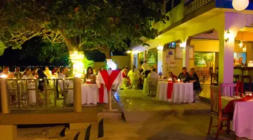 Travellers Beach Resort