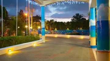 Travellers Beach Resort
