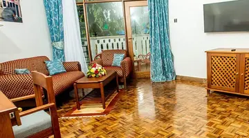 Travellers Club Hotel