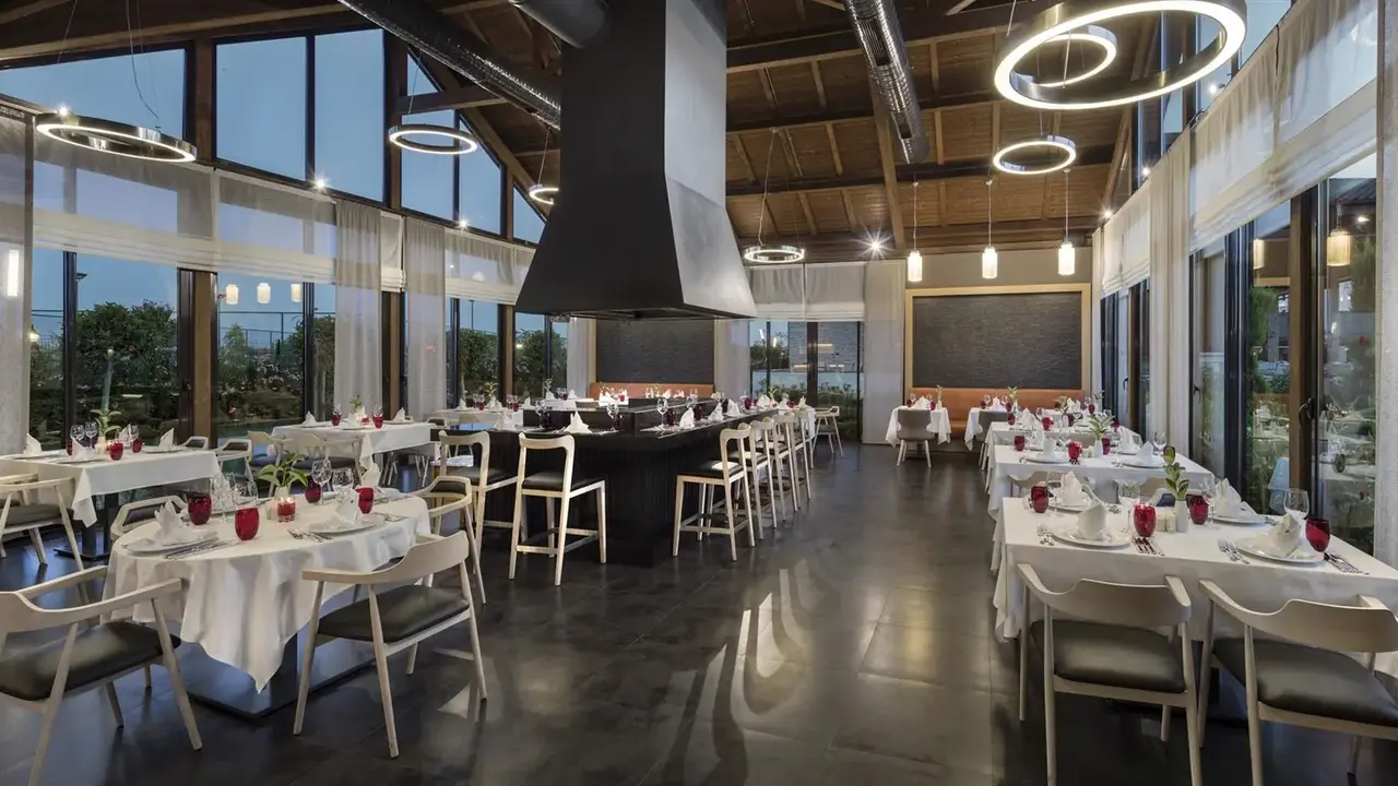 Trendy Lara Hotel
