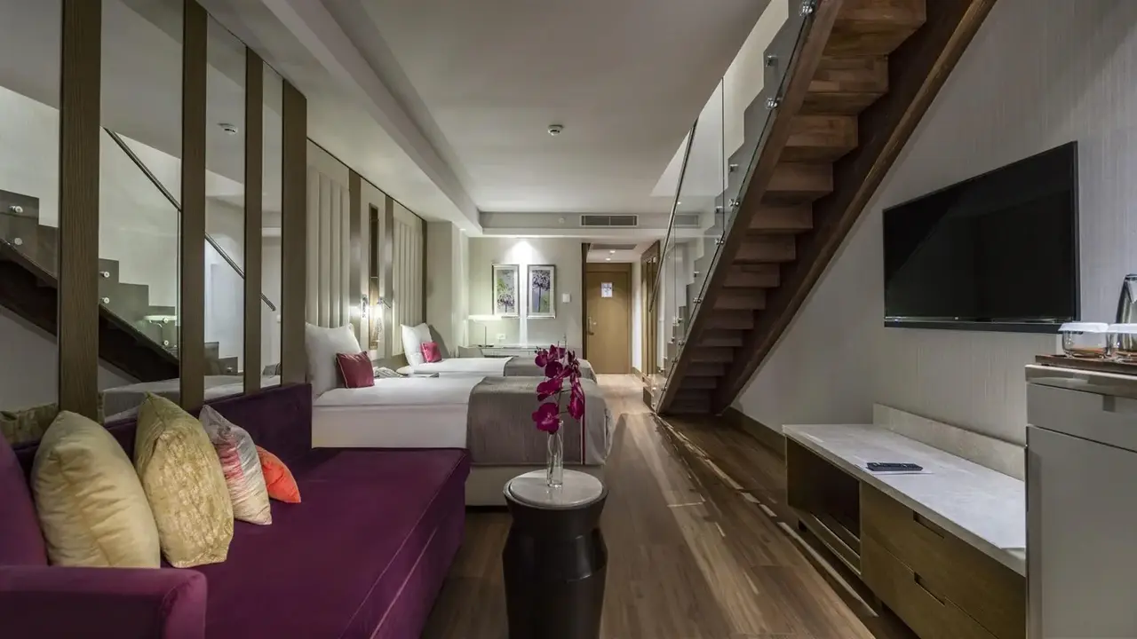 Trendy Lara Hotel
