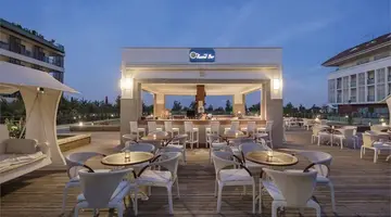 Trendy Verbena Beach
