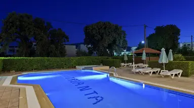 Trianta Apartments