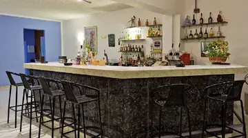 Trianta Apartments