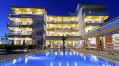 Trianta Apartments