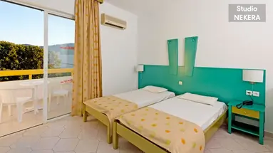 Trianta Apartments