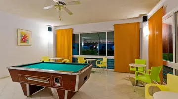 Trianta Hotel Apartmentos