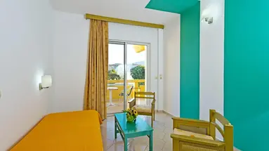 Trianta Hotel Apartmentos