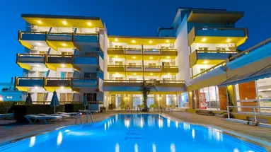 Trianta Hotel Apartmentos