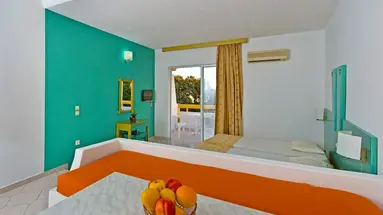 Trianta Hotel Apartmentos