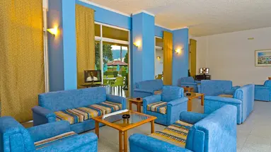 Trianta Hotel Apartmentos