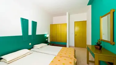 Trianta Hotel Apartmentos