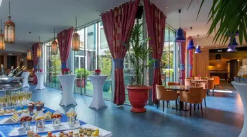 Trinity City Hotel