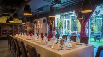 Trinity City Hotel