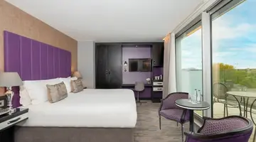 Trinity City Hotel