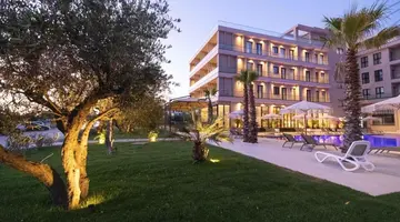 Tris3 Hotel