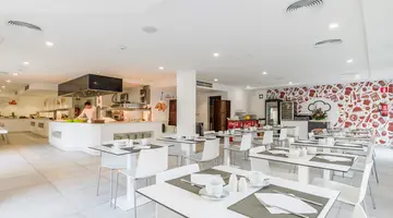 TRITON BEACH HOTEL (EX.SENSITY CHILLOUT TRITON BEACH HOTEL)