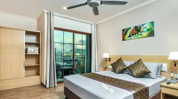 Triton Beach Hotel & Spa