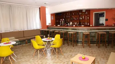 TRITON GARDEN HOTEL
