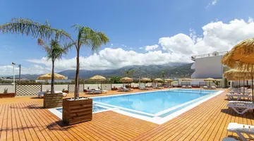 Triton Hotel