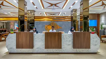 Triton Prestige Seaview & Spa