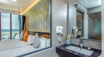 Triton Prestige Seaview & Spa