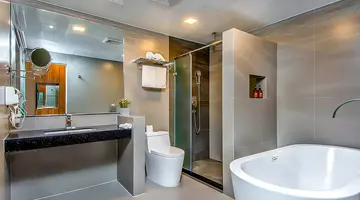 Triton Prestige Seaview & Spa